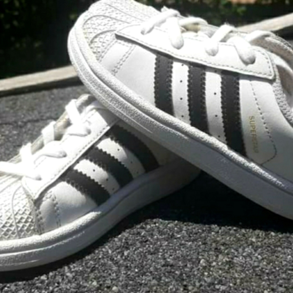 Adidas Superstar Toddler Size 9, White